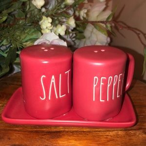 Rae Dunn Red Salt and Pepper Shaker Set on Tray